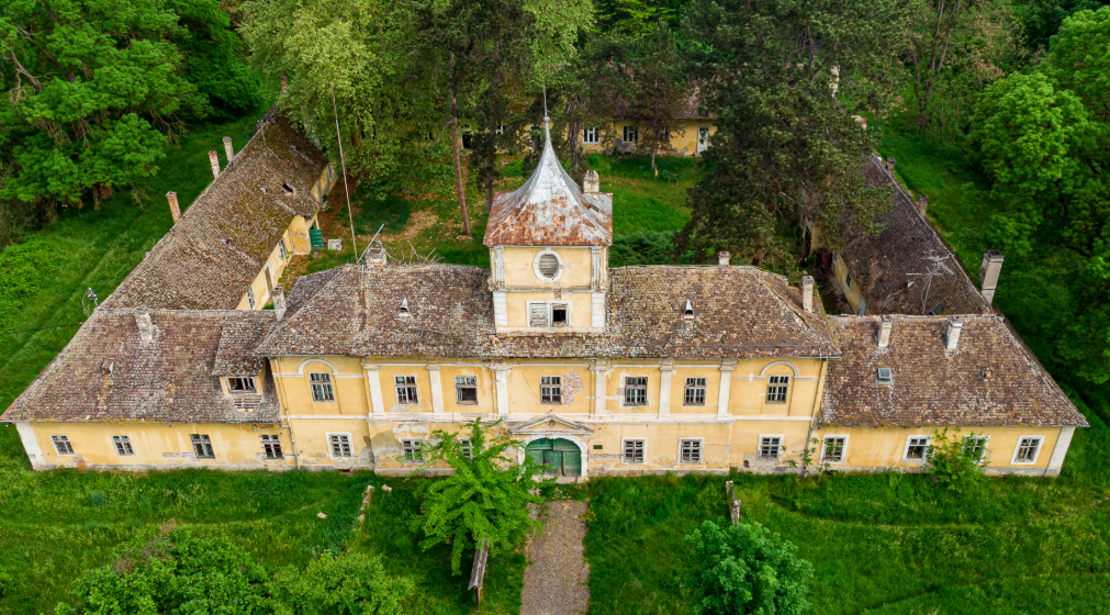 Castel Savoia, Croatia